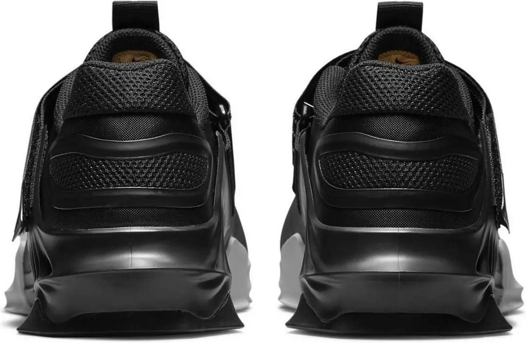 Nike Savaleos Schoenen - 44.5 - Zwart