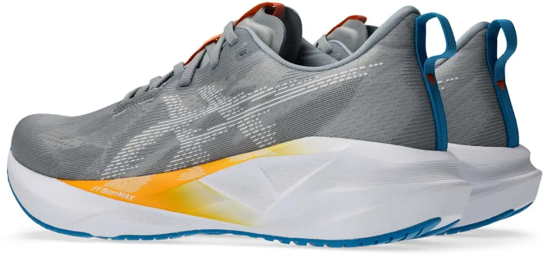 ASICS Novablast 5 Hardloopschoenen - 46.5 Grijs