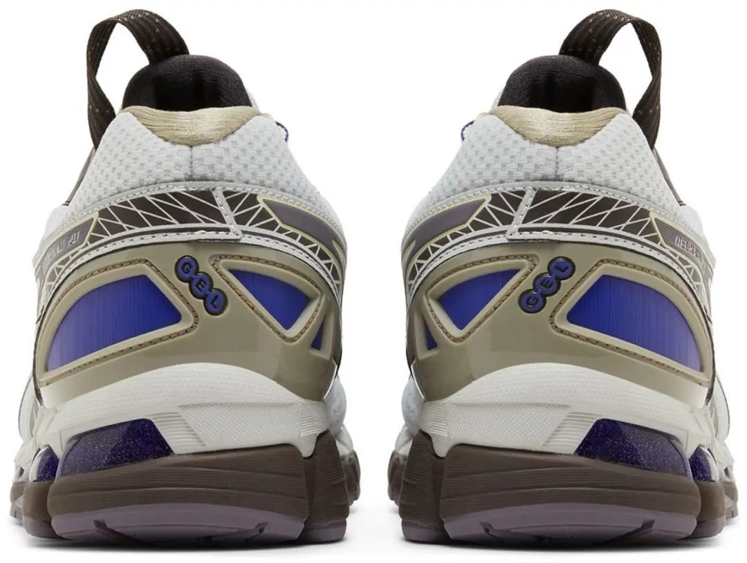 ASICS GEL-KAYANO 20 UB10-S Sneakers - Grijs/Paars