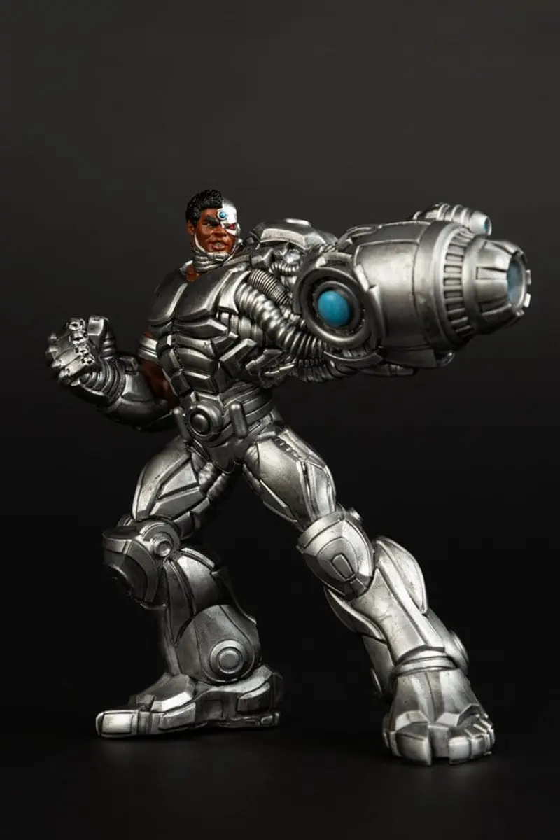 McFarlane Toys DC Cyborg Vinyl Statue 12cm - MCF17694 - Multi