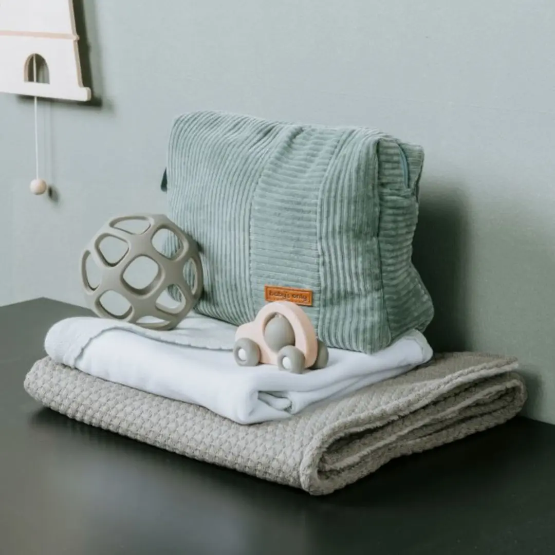 Baby's Only Siliconen Speelbal Urban Green - BO-860.862.125.50 - afbeelding 6 van 6