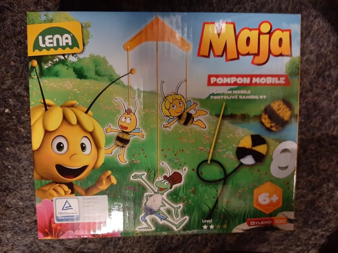 Lena Maja Pompons Maken