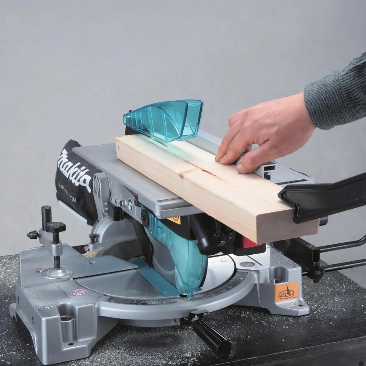 Makita LH1040 Tafel- en afkortzaag 230V - 1650W