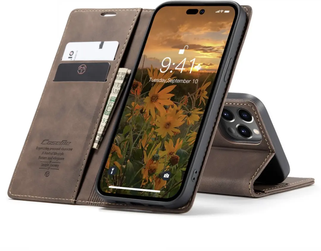 Caseme Wallet Book iPhone 14 Pro - Donkerbruin