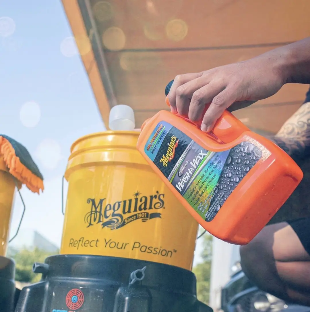 Meguiars Hybrid Ceramic Wash & Wax Autoshampoo 1.42L