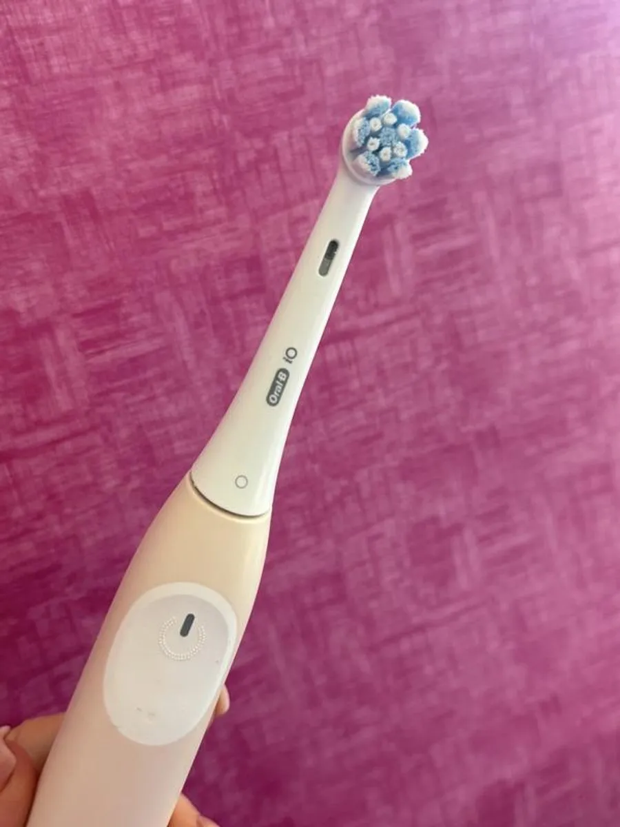 Oral-B iO 2 Calm Pink Elektrische Tandenborstel - Roze