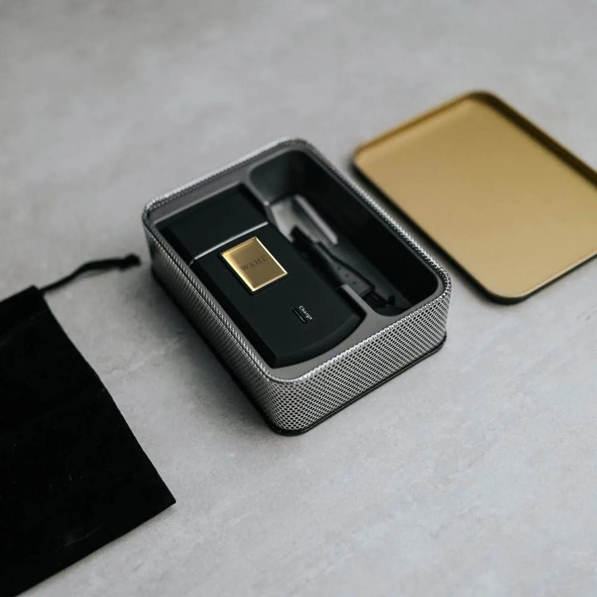 Wahl Mobile Shaver Gold Limited Edition - Gezicht