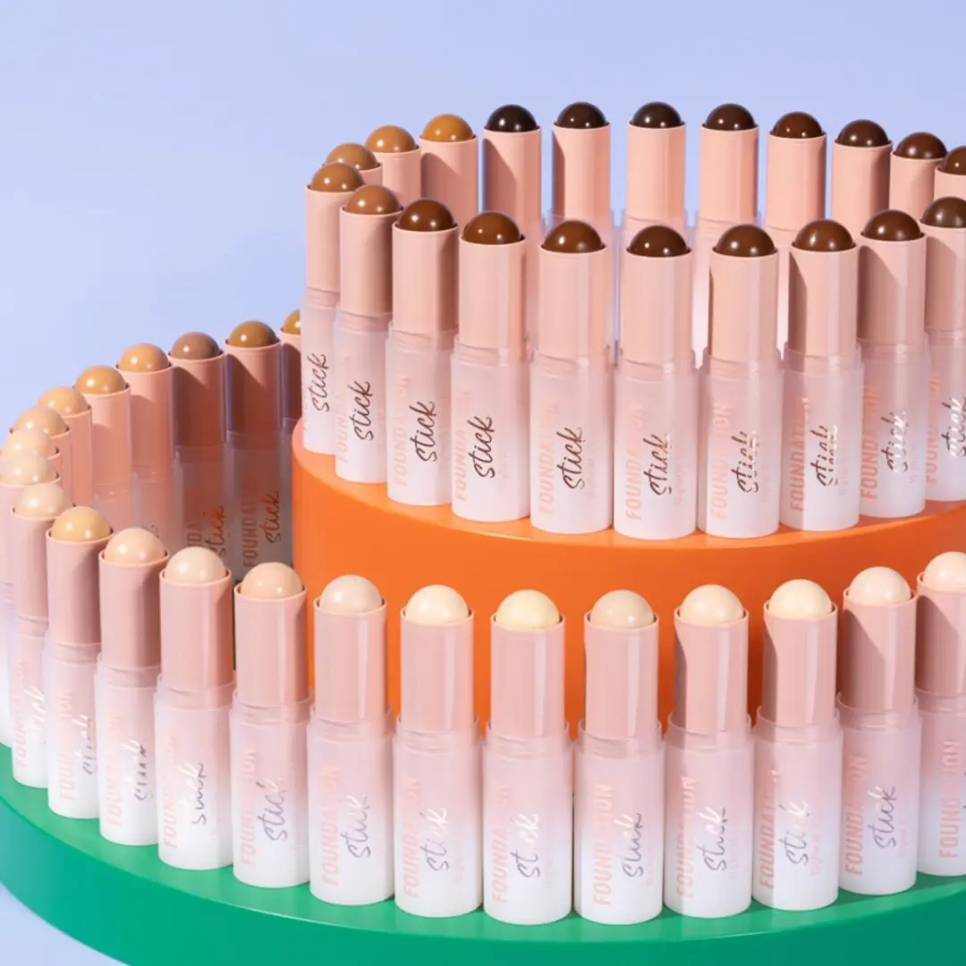 Essence Foundation Stick 130 - Medium - 10g