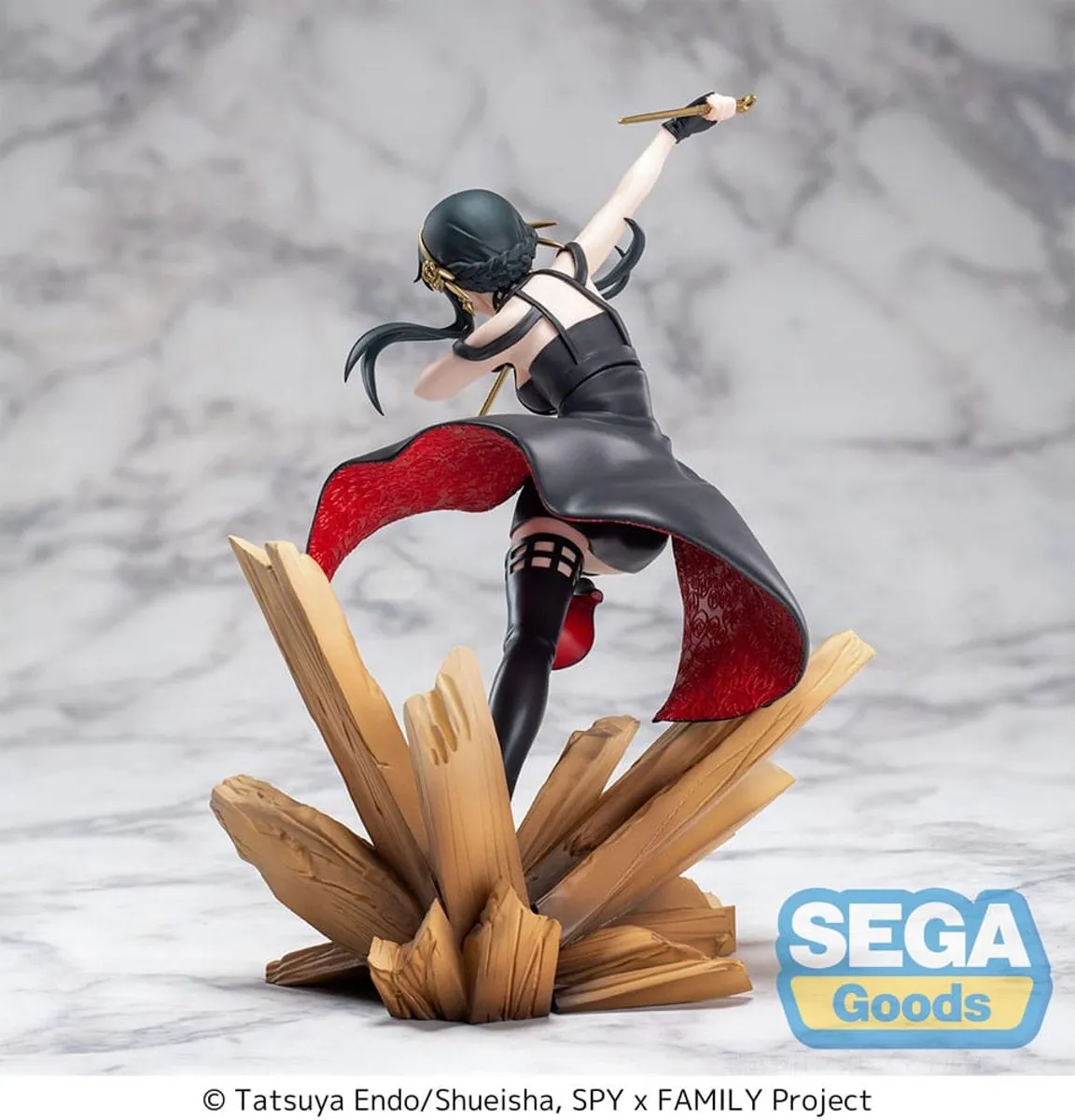 Sega Spy x Family Luminasta Yor Forger Thorn Princess Beeld - 19cm - Multicolor