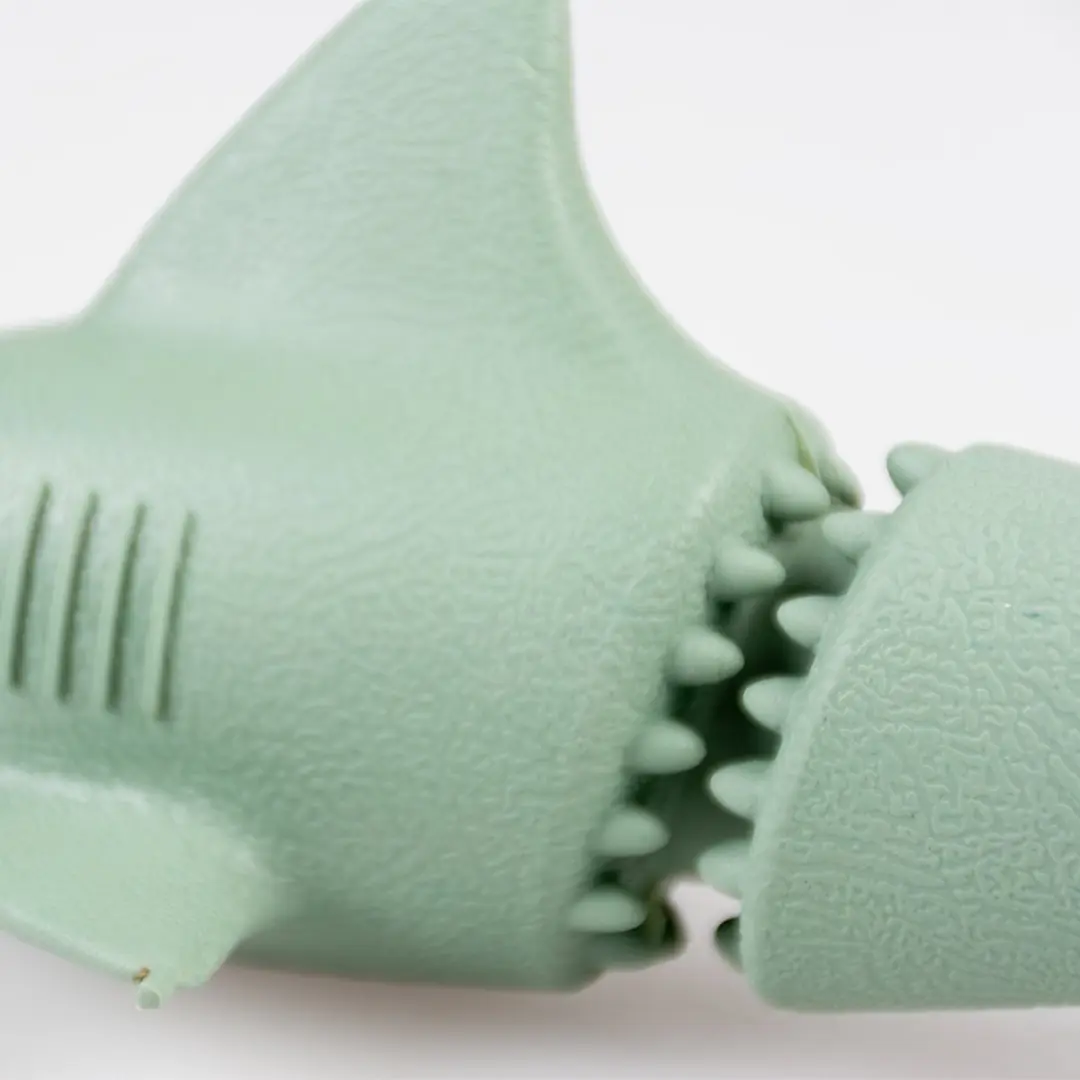 Duvo Eco Rubber Haai Snackdispenser - 18x7,6x7,5cm Groen