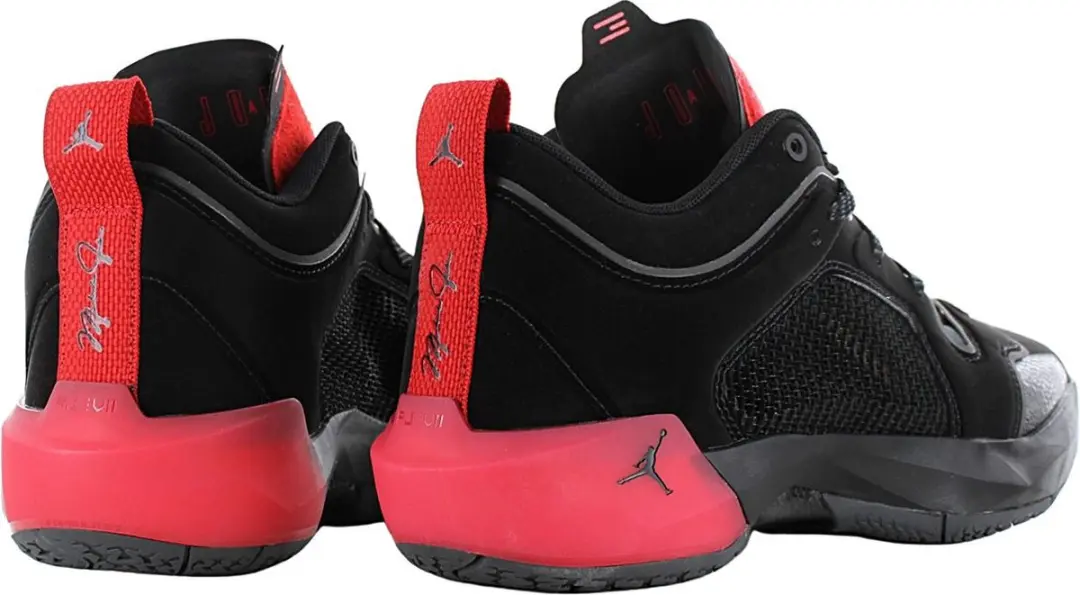 Jordan Air Jordan 37 Low Bred DQ4122-007 - Heren Basketbalschoenen - Maat 41