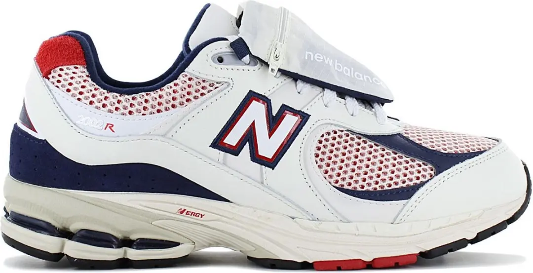 New Balance 2002R M2002RVE Trainers