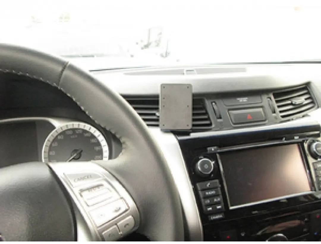 Brodit Proclip Nissan Navara 16-23 Center Mount - Zwart