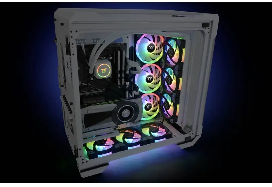 Thermaltake CL-F144-PL14SW-A PC-ventilator 140mm - RGB Zwart/Transparant