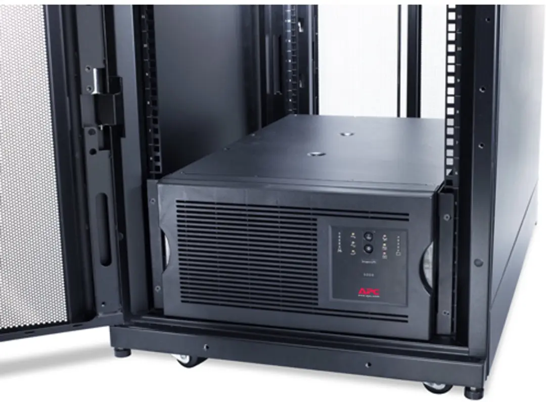 APC Smart-UPS SUA5000RMI5U UPS - 4000W - 10 Stopcontacten - Zwart
