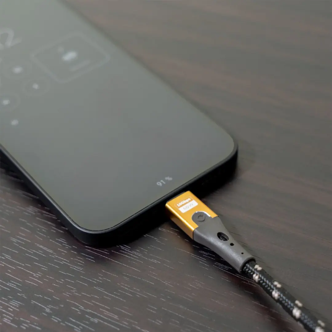 Oehlbach D1C9552 USB-kabel USB-A naar USB-C 2m - Zwart/goud