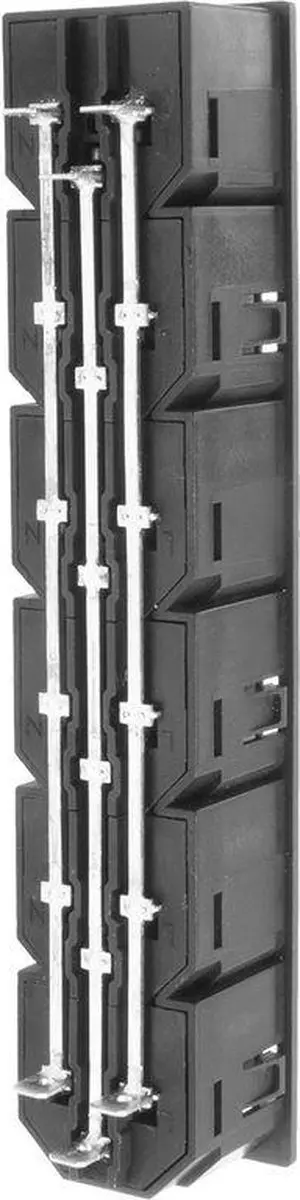 ACT C13 IEC Lock Net Entree PA135015BK6 - 6x Uitgang - Zwart