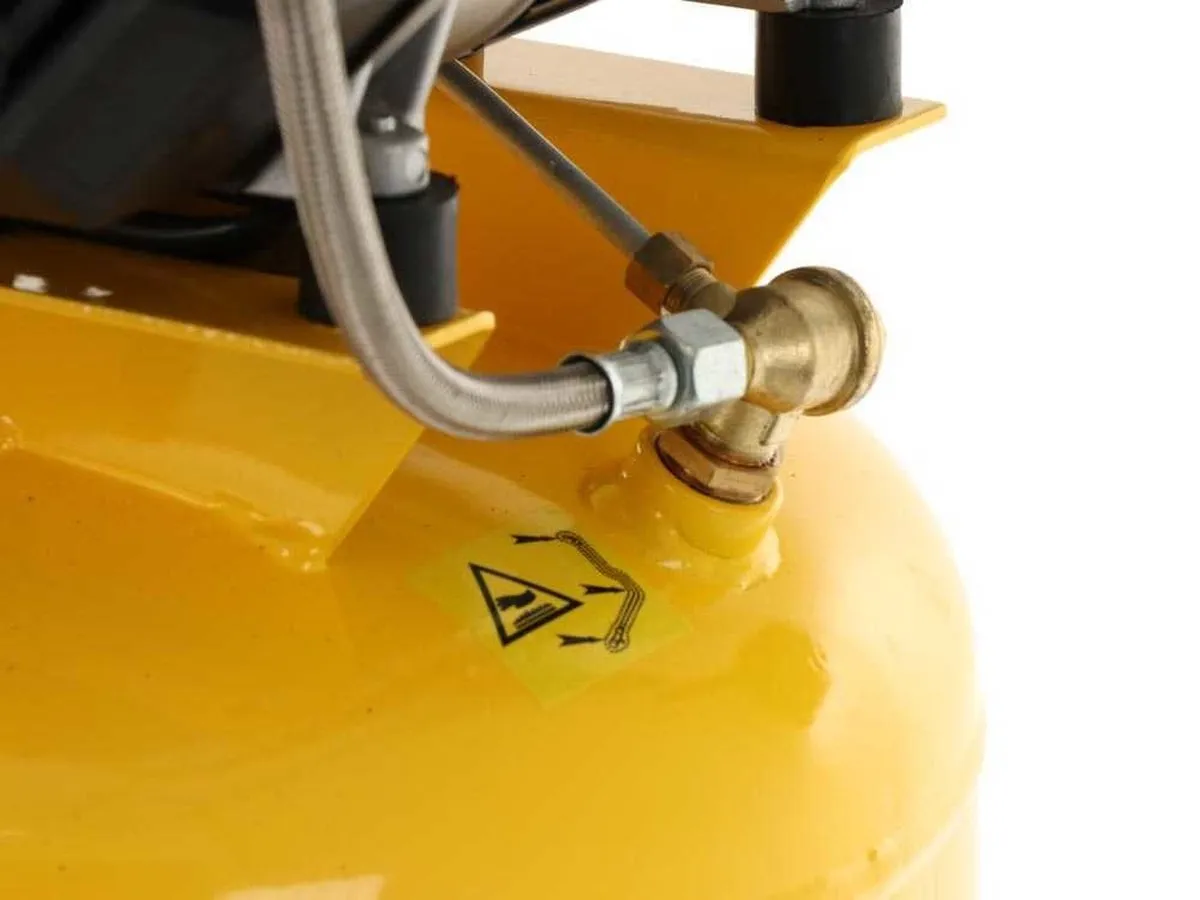 Stanley B2DV2G4STN706 Olievrije Compressor 750W - 8 bar