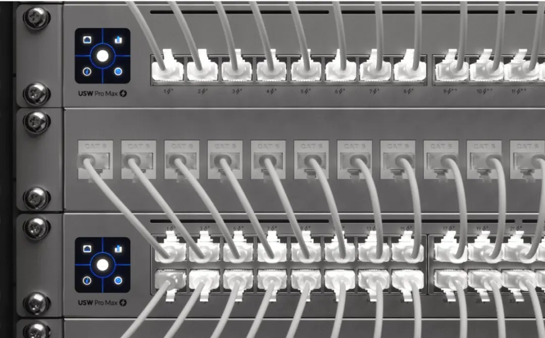 Ubiquiti UniFi Etherlighting Patchkabel 5m - Doorschijnend/Wit - afbeelding 6 van 6
