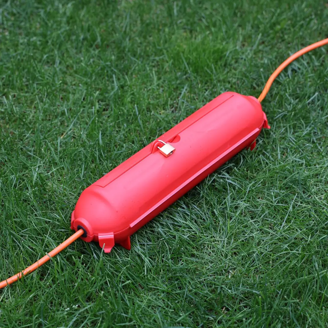 Carpoint Safebox voor Stekkers Rood