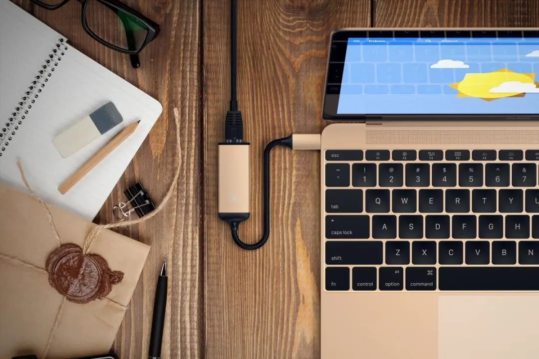 Satechi Type-C Ethernet Adapter - Goud