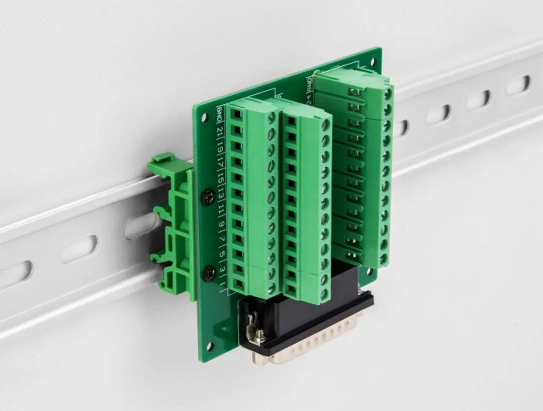 Delock D-Sub HD 44 Pin Vrouwelijk naar Terminal Block - Groen