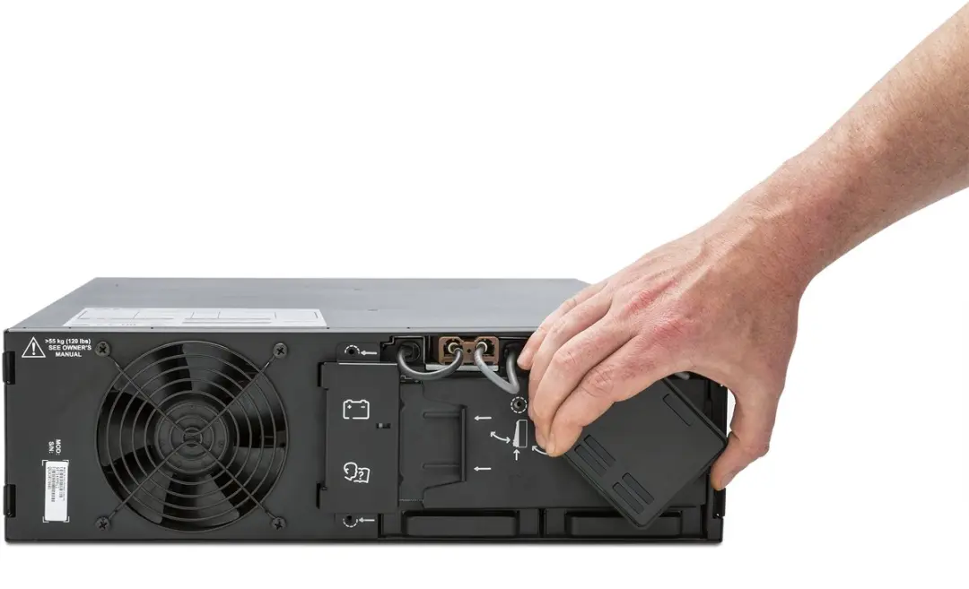 APC Smart-UPS SRT5KRMXLI 5000VA - 10 Stopcontacten - Zwart