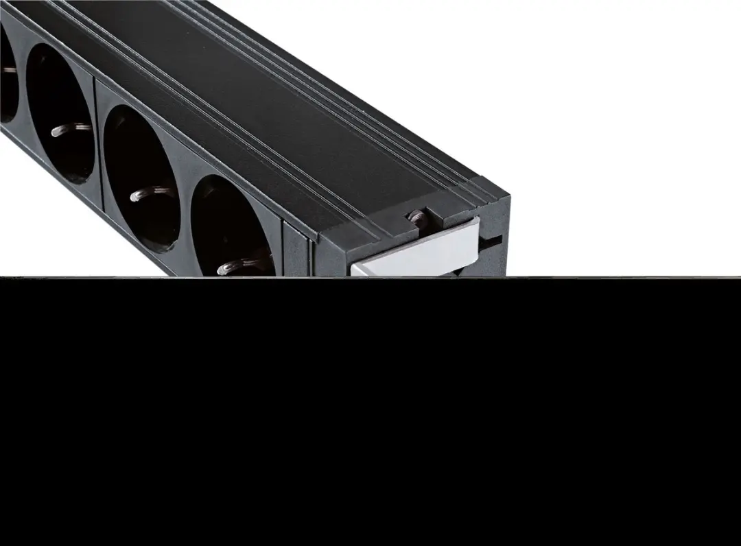 König & Meyer 28674 Tafelcontactdoos 19" - Zwart