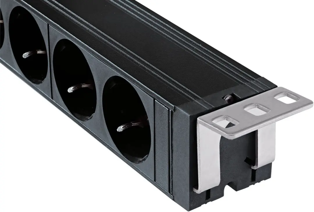 König & Meyer 28674 Tafelcontactdoos 19" - Zwart