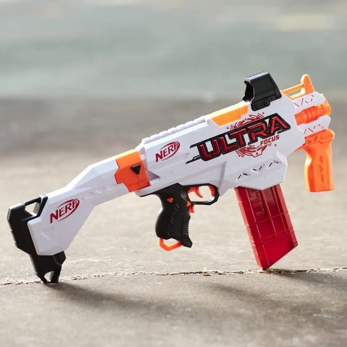 Nerf Ultra Focus Blaster - 10 Pijltjes - Wit/Oranje