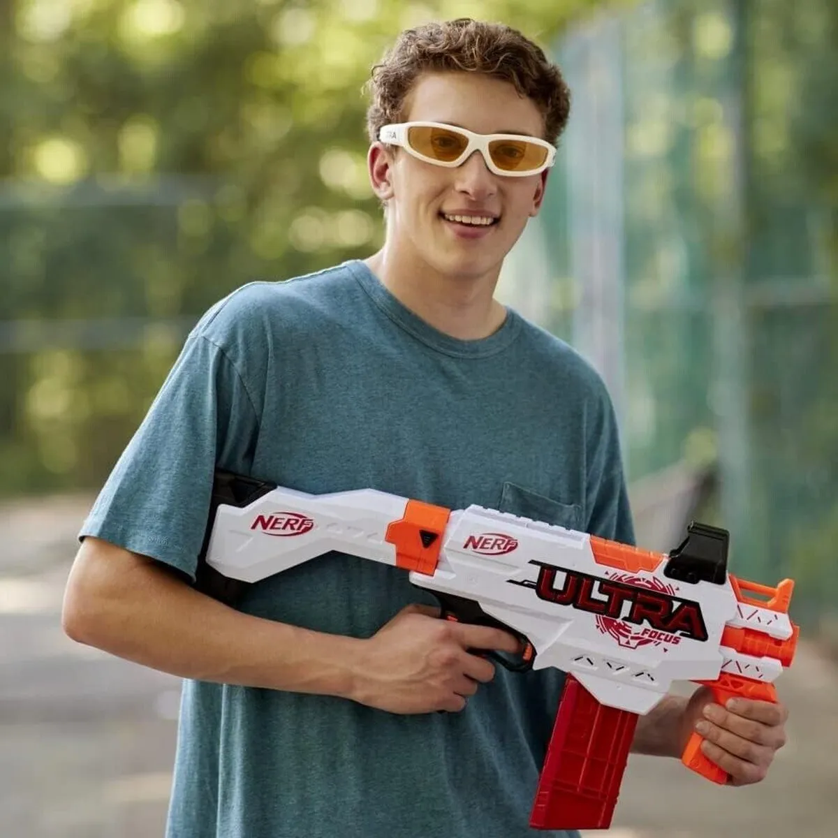 Nerf Ultra Focus Blaster - 10 Pijltjes - Wit/Oranje