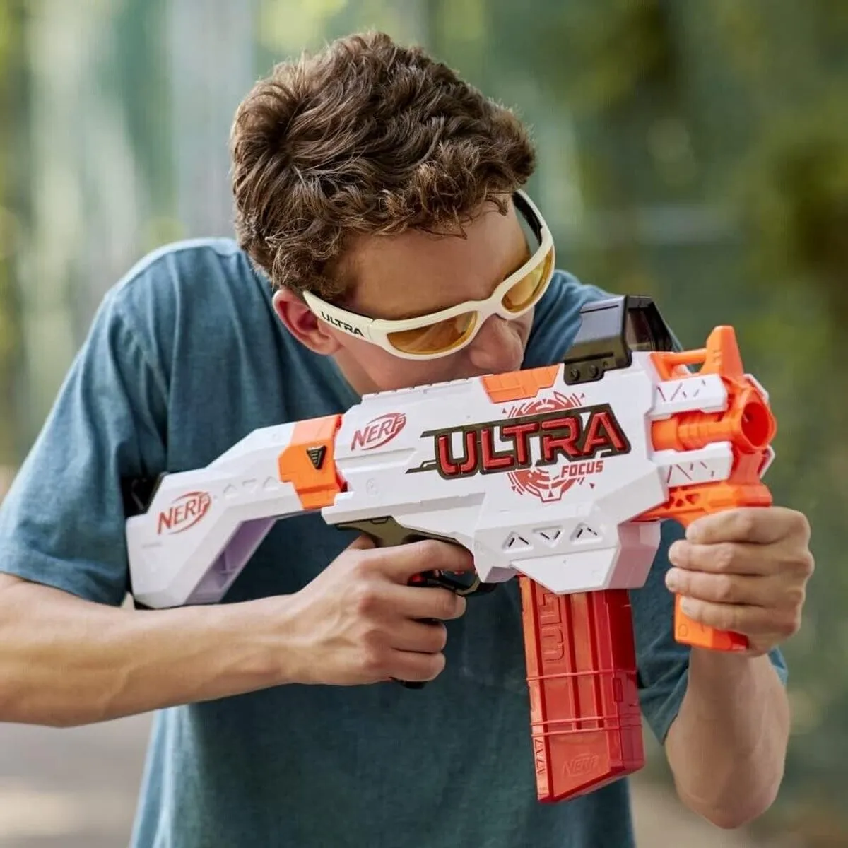 Nerf Ultra Focus Blaster - 10 Pijltjes - Wit/Oranje