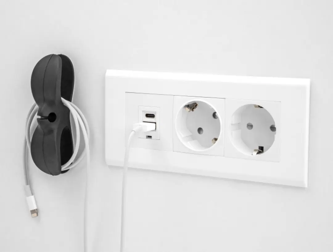 Delock Kabelhouder 3-voudig Zelfklevend - 3 Stuks