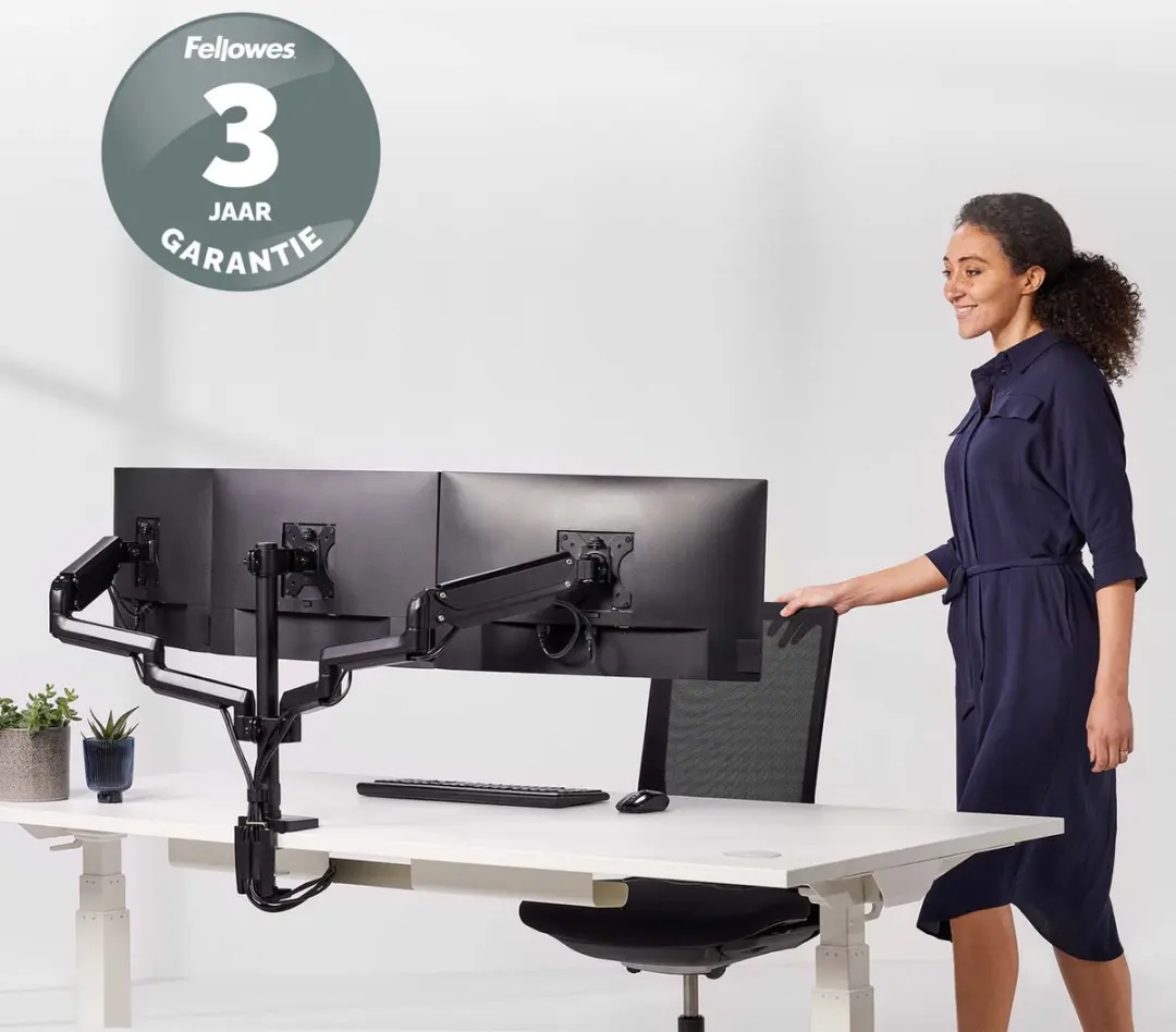 Fellowes Platinum Serie Driedubbele Monitorarm 8042601 - 3x tot 27" - Zwart