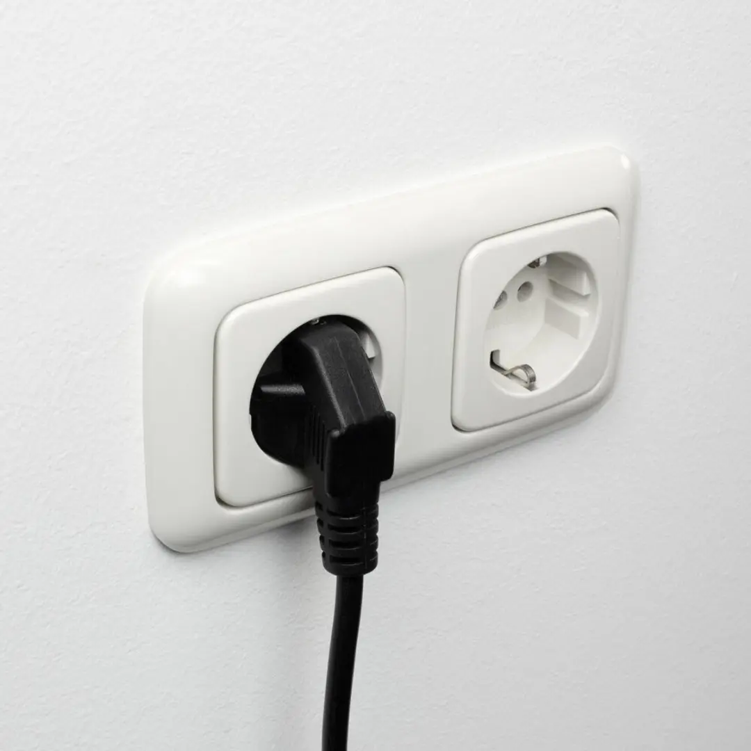 ACT AK5213 Netsnoer Schuko (haaks) - C13 - 5m - Zwart