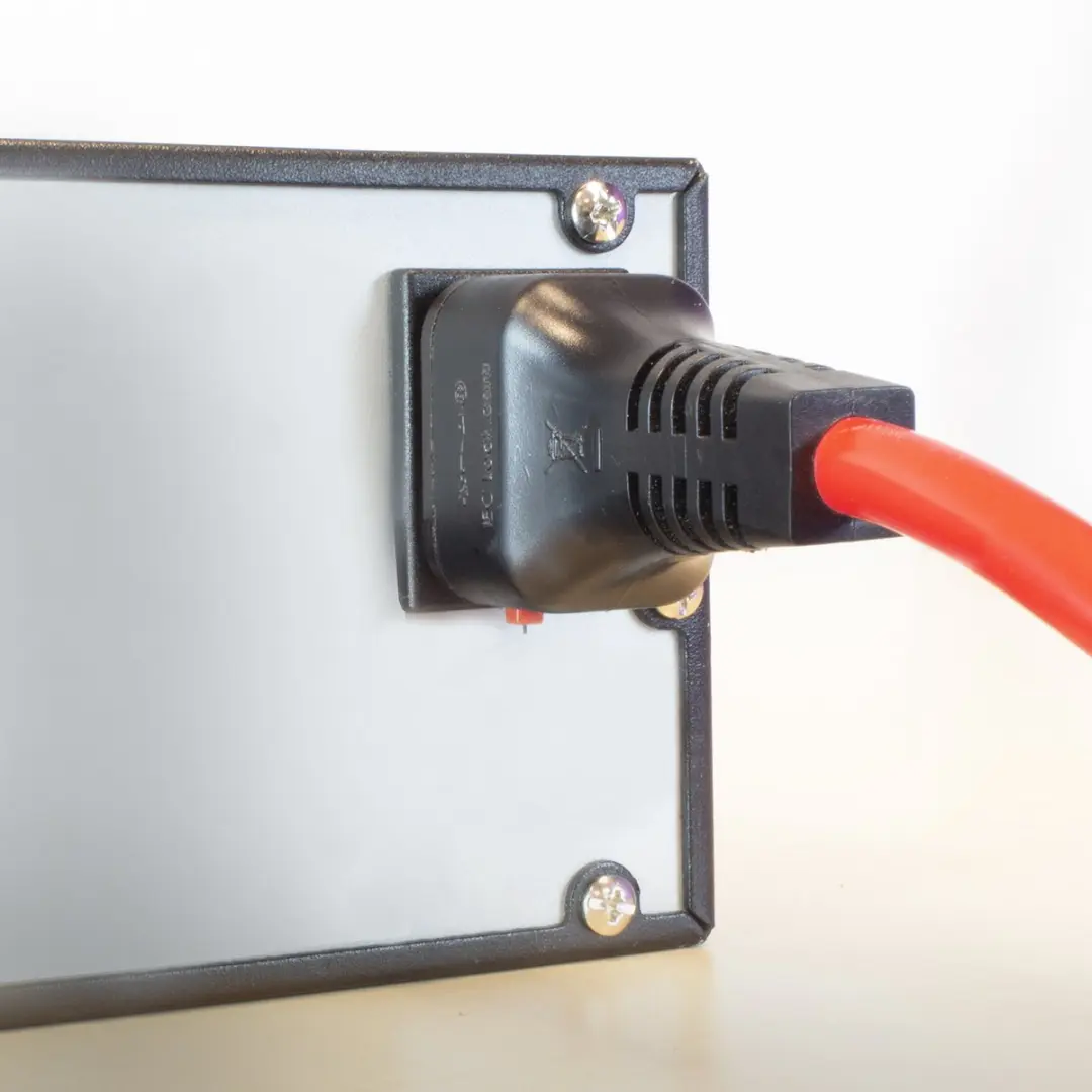 ACT PC1403 AK5204 Netsnoer C19 IEC Lock - C20 Rood 3m
