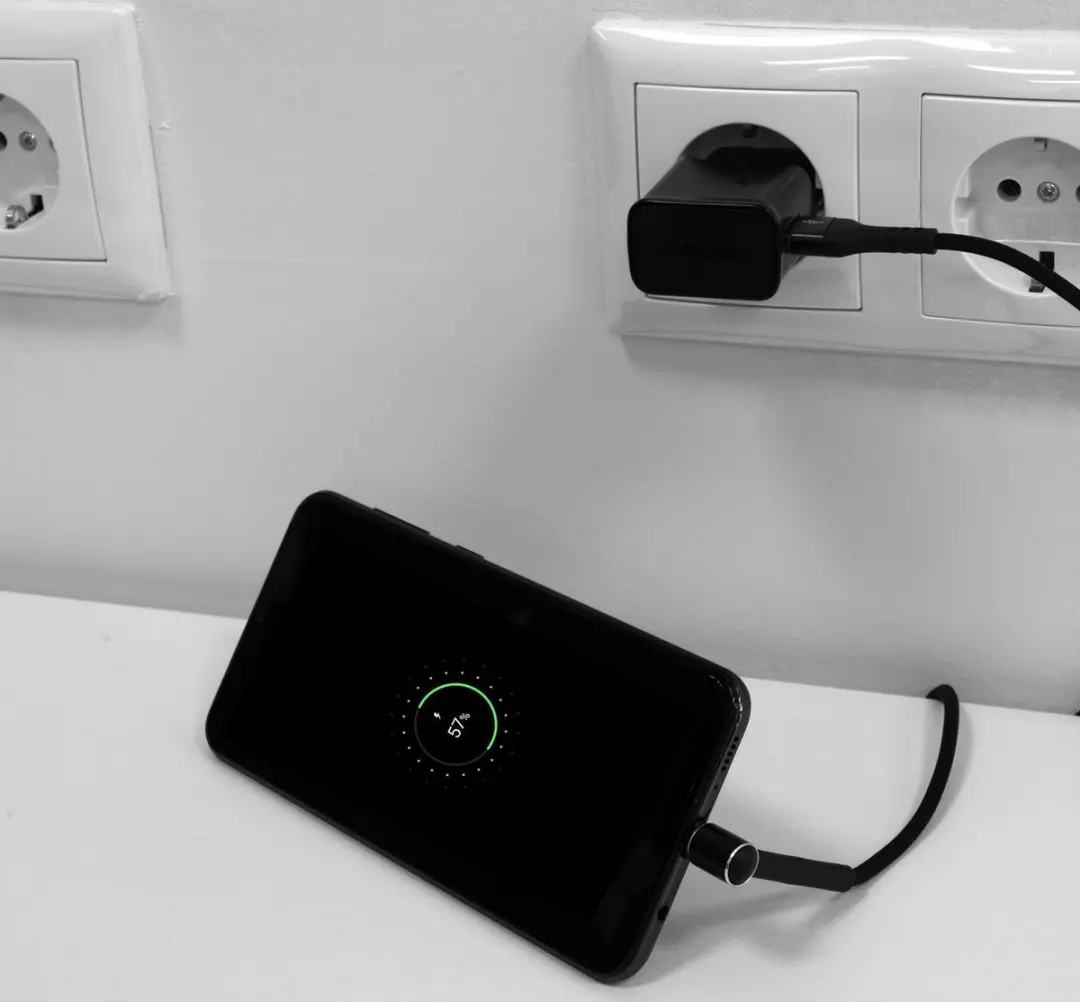 Grundig 3-in-1 USB-kabel Micro-USB/USB-A 1m - Zwart