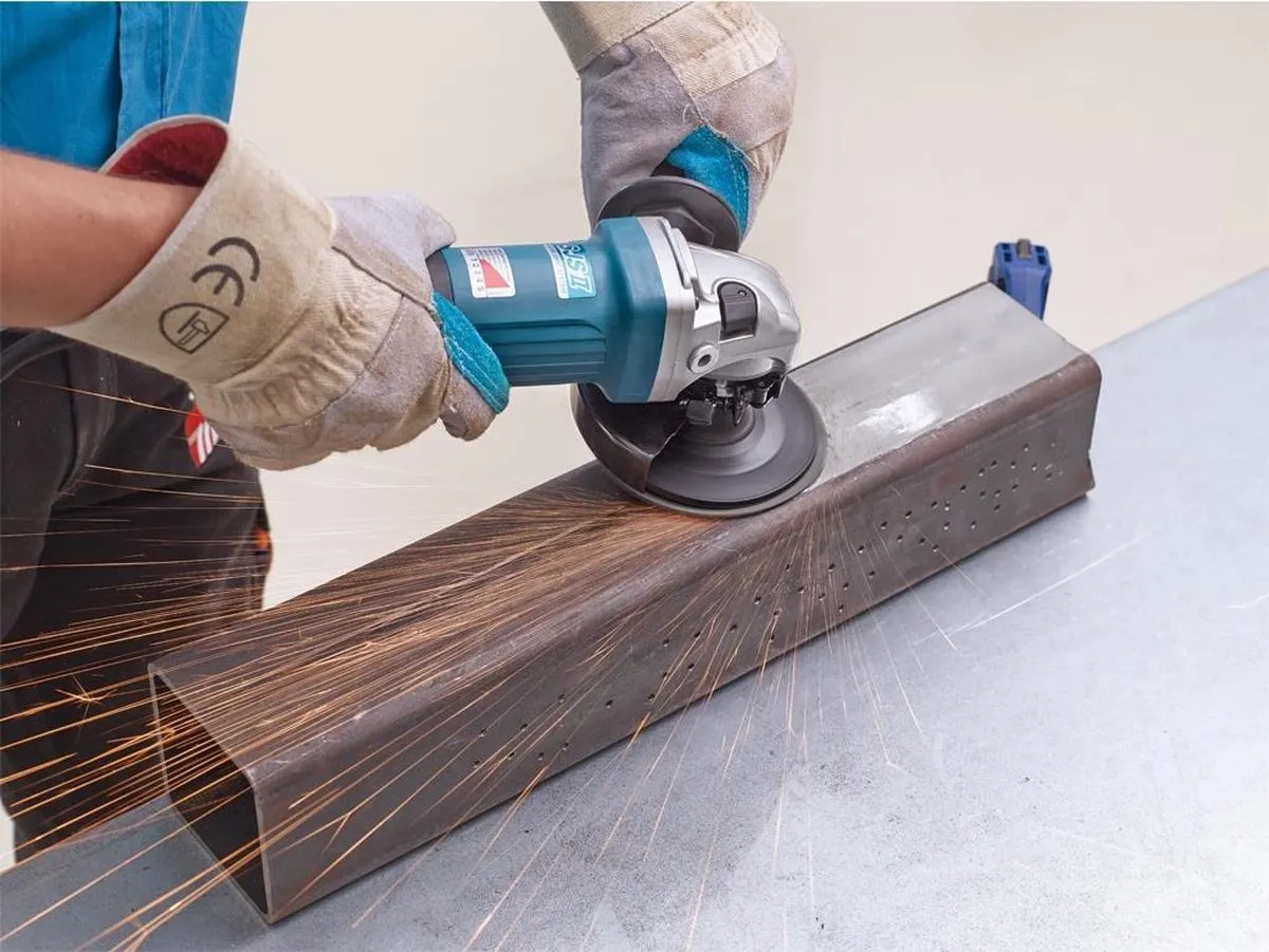 Makita GA5041C01 Haakse Slijper 125mm - 1400W - afbeelding 6 van 6