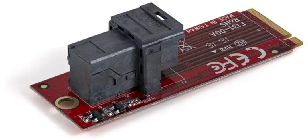 Startech M2E4SFF8643 U.2 naar M.2 PCIe Adapter - Meerkleurig