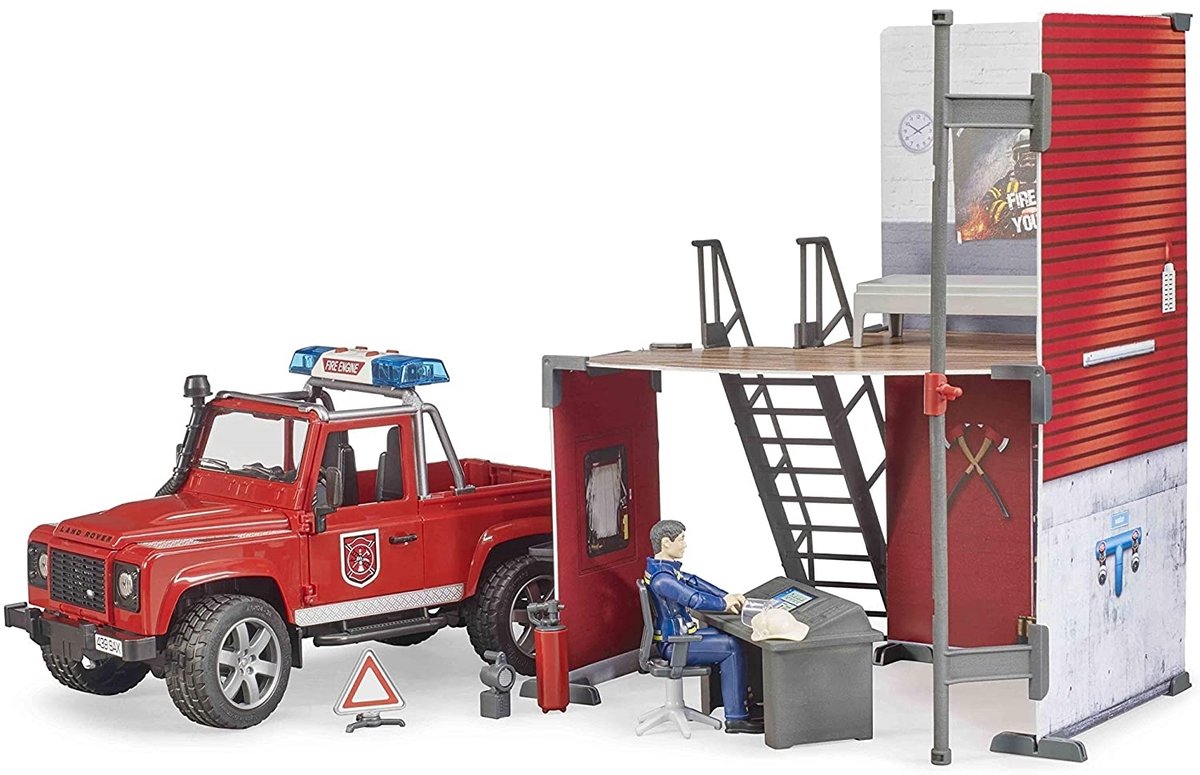 Bruder Brandweerkazerne met Land Rover Defender - Schaal 1:16 - Speelgoed