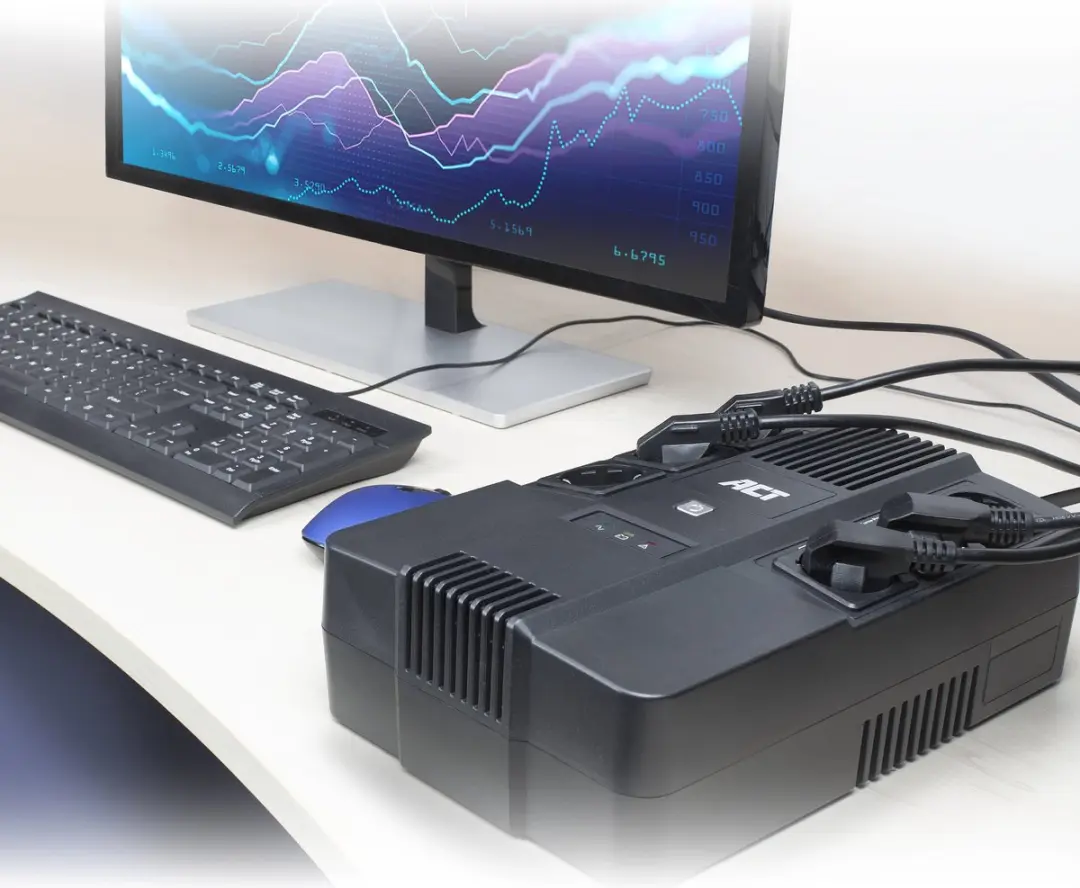ACT UPS Noodstroom AC2300 600VA/360W - 6x Stopcontact - Line Interactive - Zwart