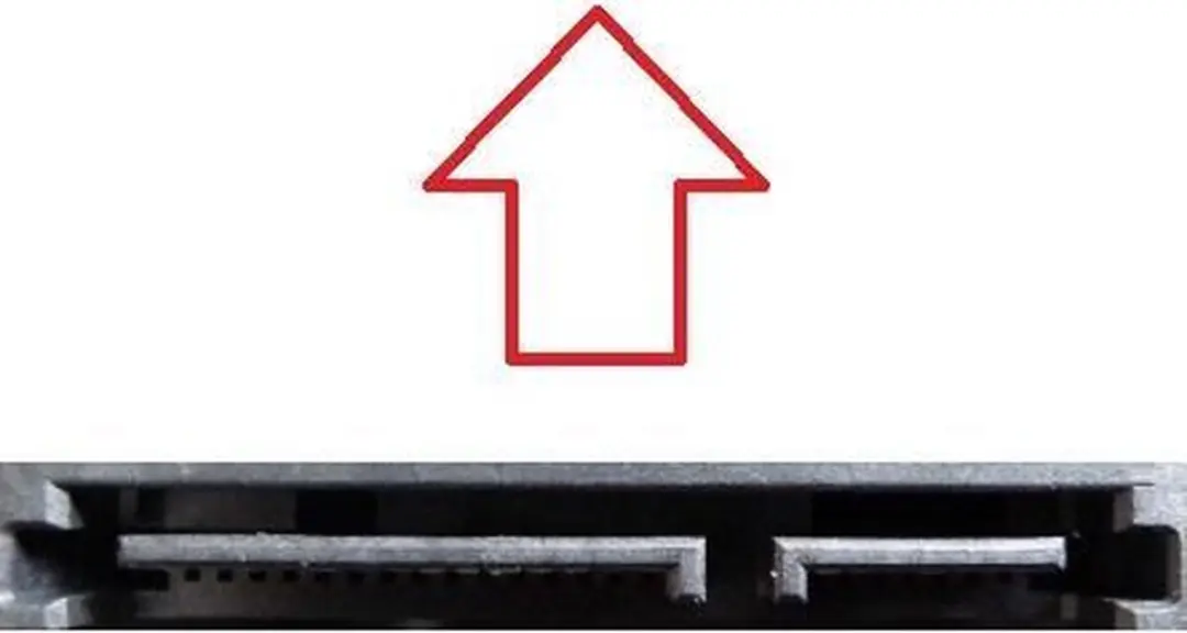 Delock Floppy naar Haakse SATA Data & Voeding Kabel 6Gbit/s - Rood - 30cm