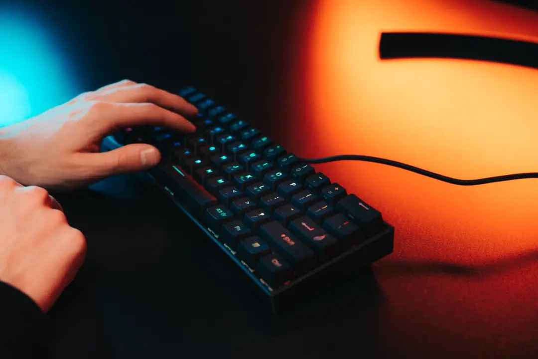 Verbatim KingPin M1 60% RGB Gaming Toetsenbord - QWERTZ - 048712