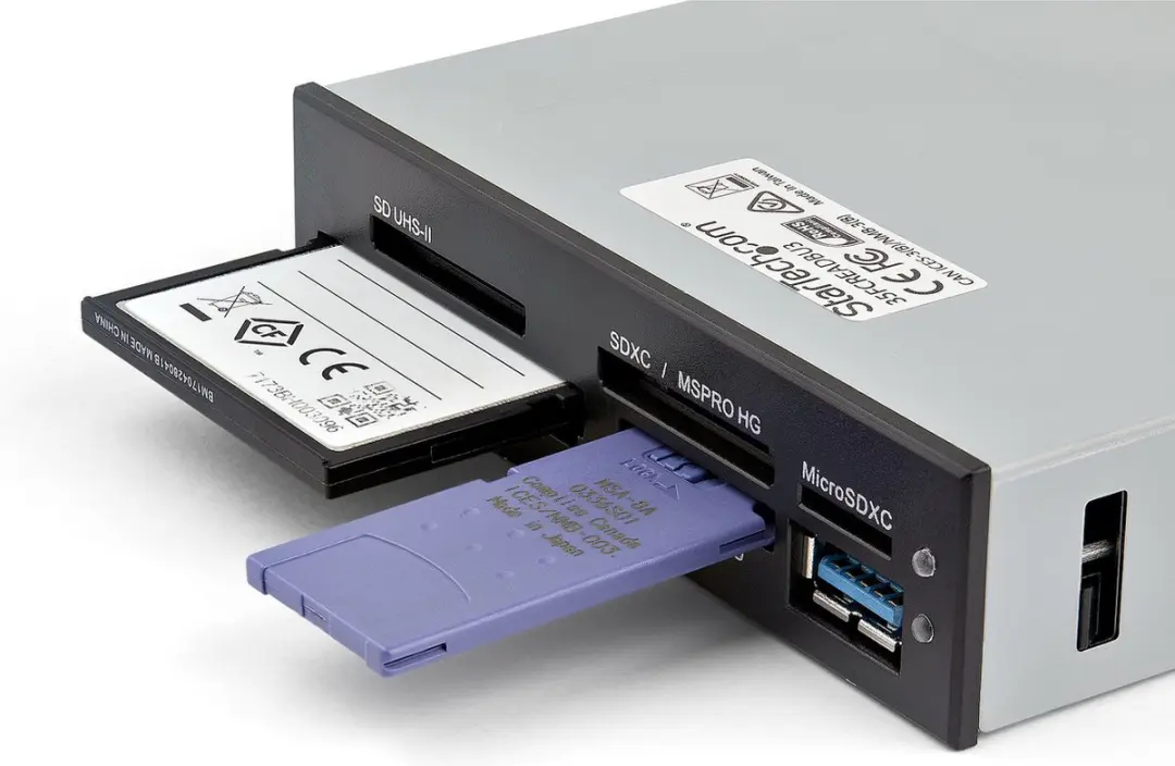 Startech 35FCREADBU3 3,5" Multi-Kaartlezer - UHSII - USB 3.0 - Zwart