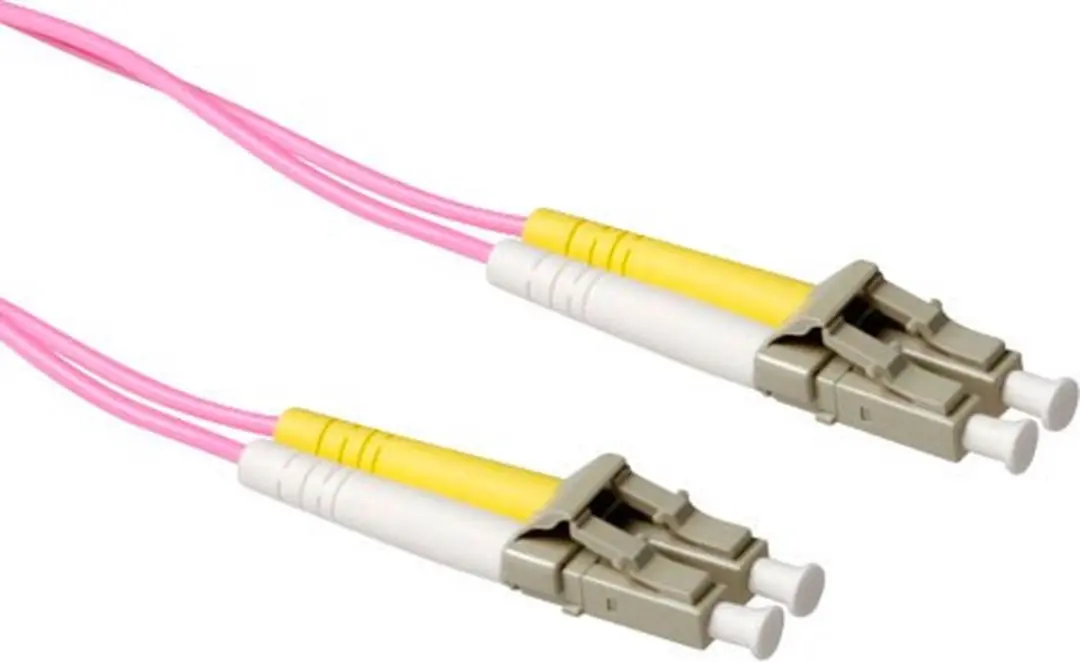 ACT 15m Glasvezelkabel OM4 LC Duplex