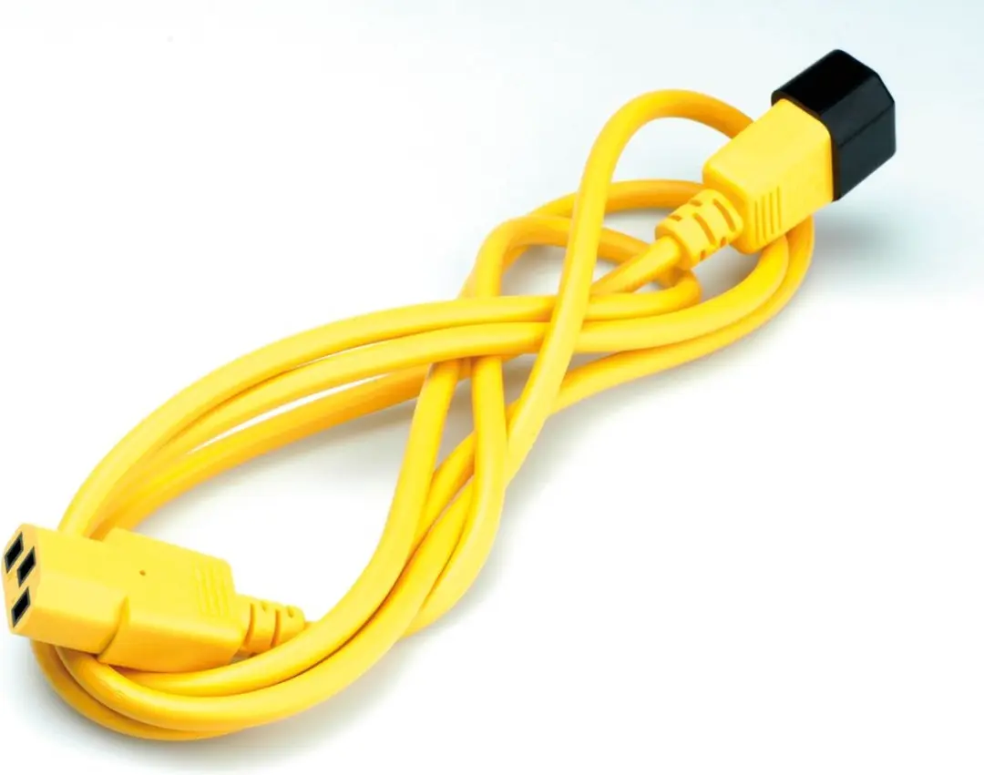 Roline IEC C14-C13 Stroomverlengkabel - Geel 1,8m