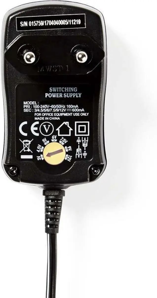 Nedis ACPA006 Universele AC-Stroomadapter 7.2W - 1.8m - Zwart