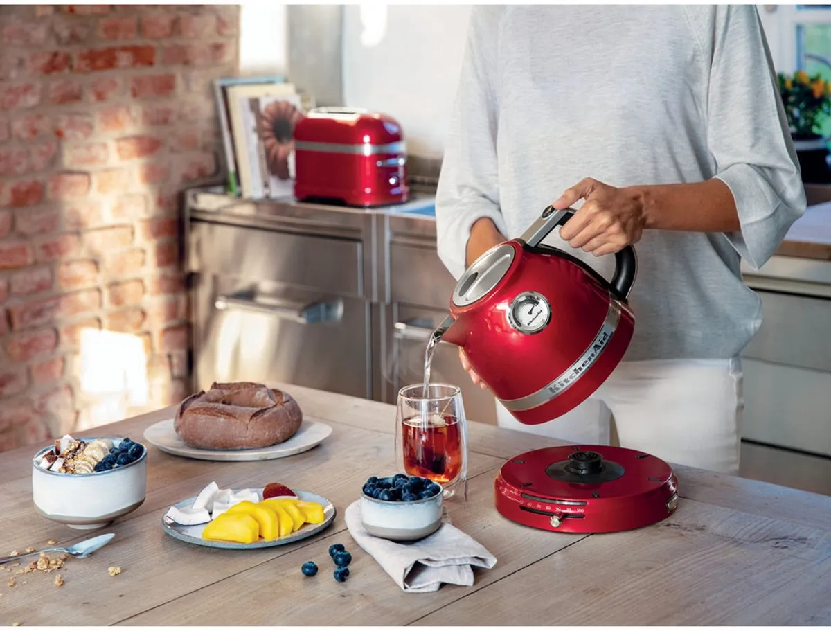 KitchenAid 5KEK1522ECA Waterkoker - 1.5L - 2400W - Appelrood - afbeelding 6 van 6
