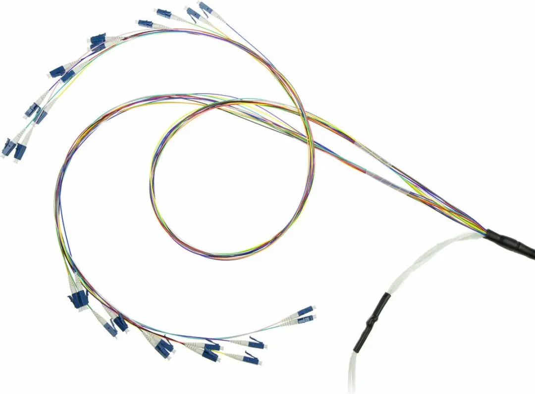 ACT 100m Multimode OM4 50/125 Kabel - 24-voudig LC Zwart