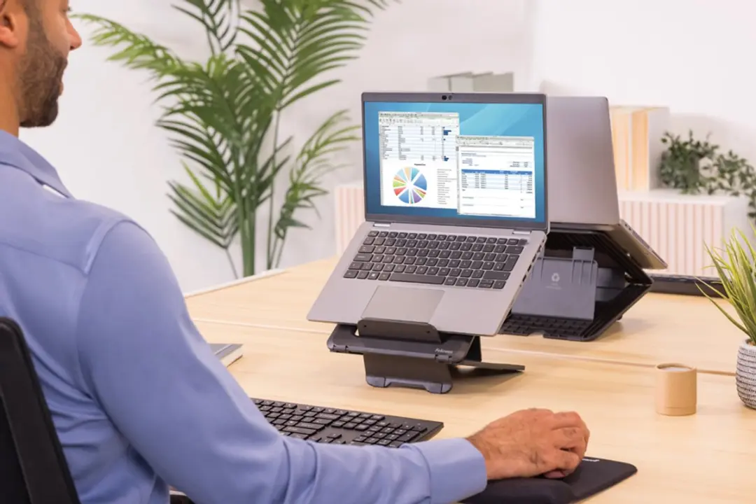 Fellowes Breyta Laptop Standaard 14 Inch - Zwart